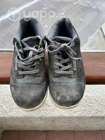Zapatos de bicicleta marca Ion grises talla 42 - Imagen 3