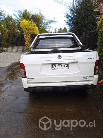 Vendo camioneta Ssangyong actyon 2012