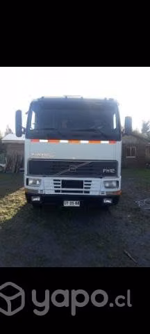 Tracto camión Volvo 380 doble tracción