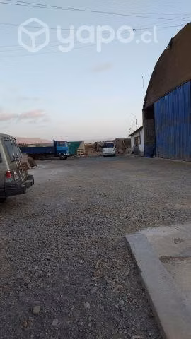 Terreno con casa - Imagen 2