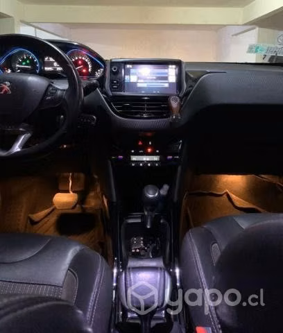 Peugeot 2008 1.2 puretech automatico 2017 Allure - Imagen 6