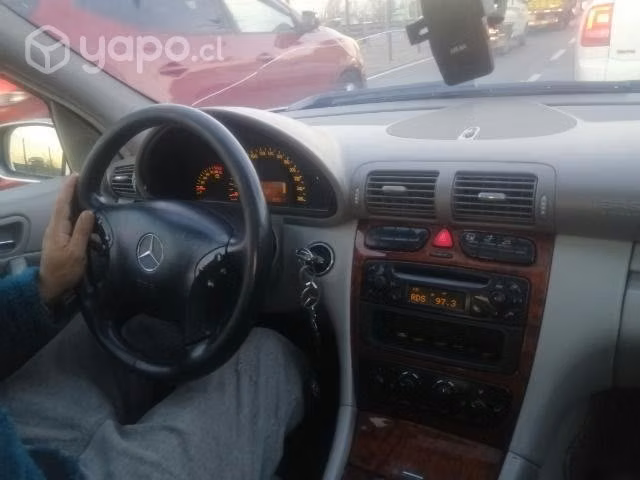 Mercedes Benz C180 Kompressor año 2004