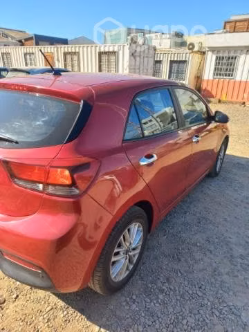 Vendo mi vehículo Kia en buen estado
