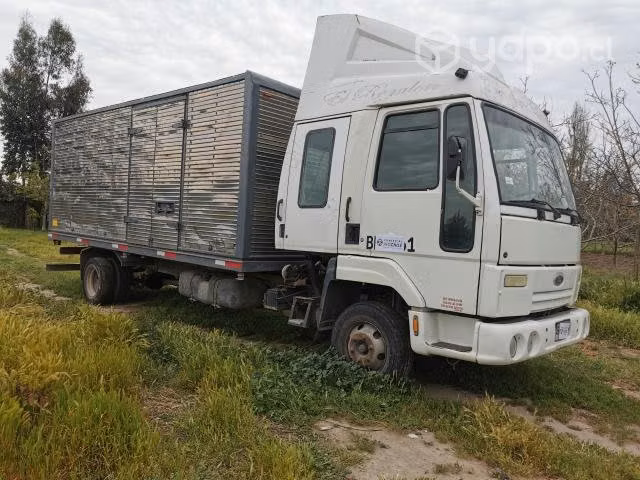Camión Ford Cargo 915, carroceria carga gral