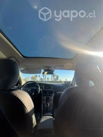 Volvo v40 2014