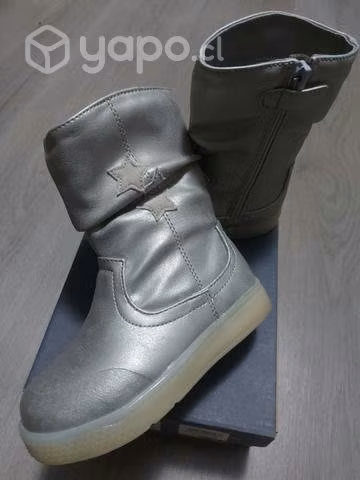 Botas niña N°25 Nuevas