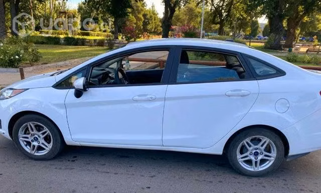 Ford fiesta 1.6 SE full, segundo dueño 105.000 km