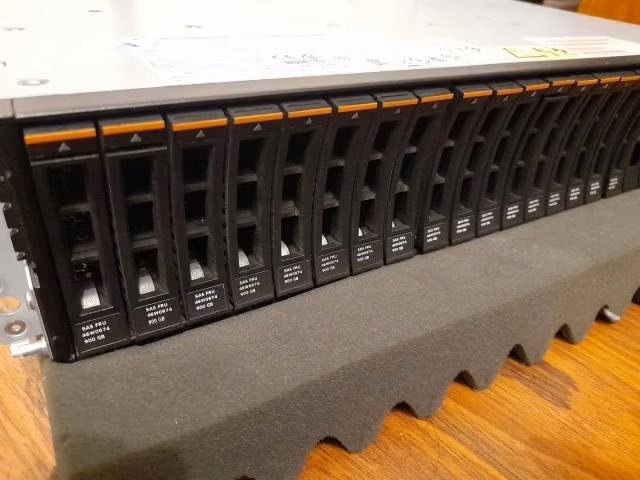 Liquido Storage IBM Exp2524 - 6100-HC2 / SystemX