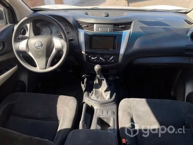 Nissan NP 300