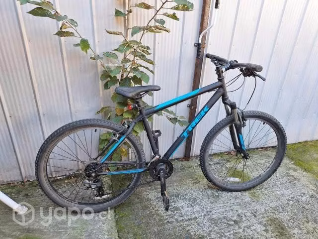 Bicicleta TREK 820 ARO 26, Negro y Azul