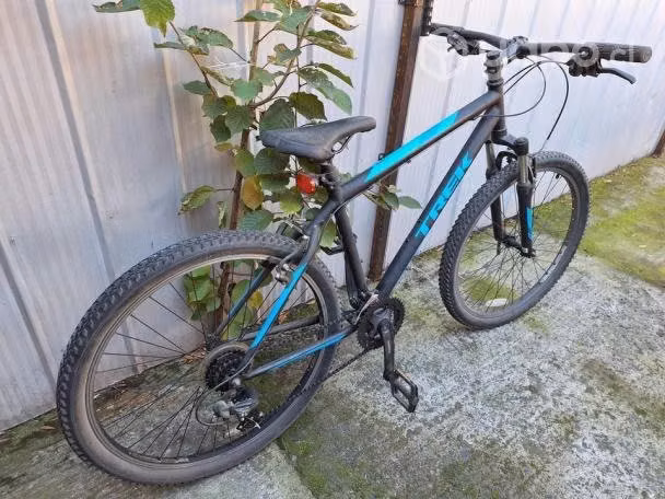 Bicicleta TREK 820 ARO 26, Negro y Azul