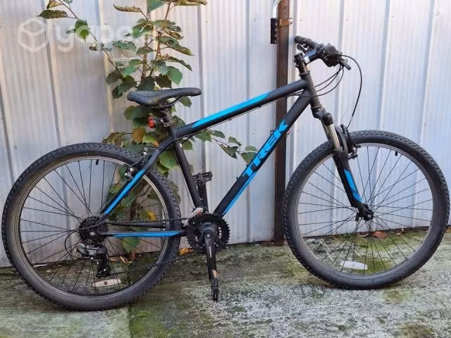 Bicicleta TREK 820 ARO 26, Negro y Azul