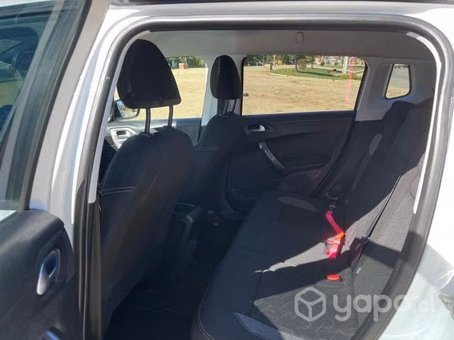 Peugeot 2008 año 2018 - Imagen 6