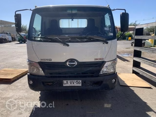 Hino 300 816 XL 2020 Automatico