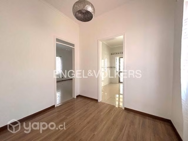 Acogedora casa en blanco encalada