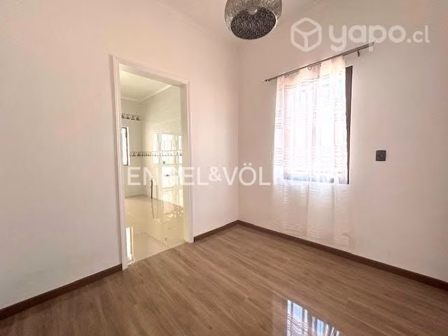 Acogedora casa en blanco encalada
