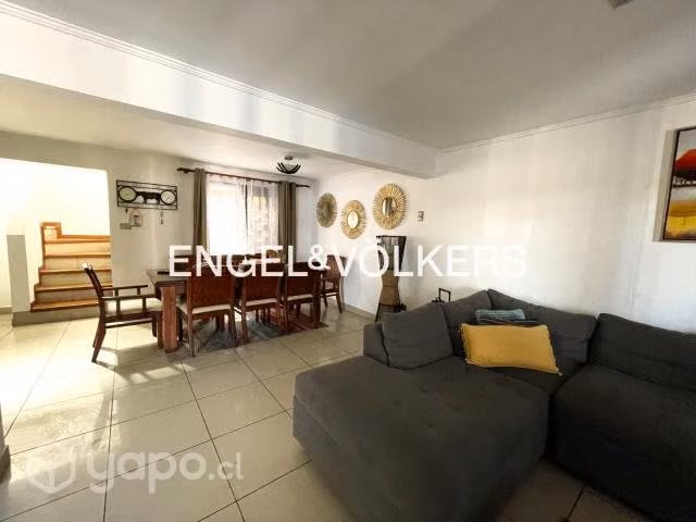 Amplia y agradable casa en villa las torres