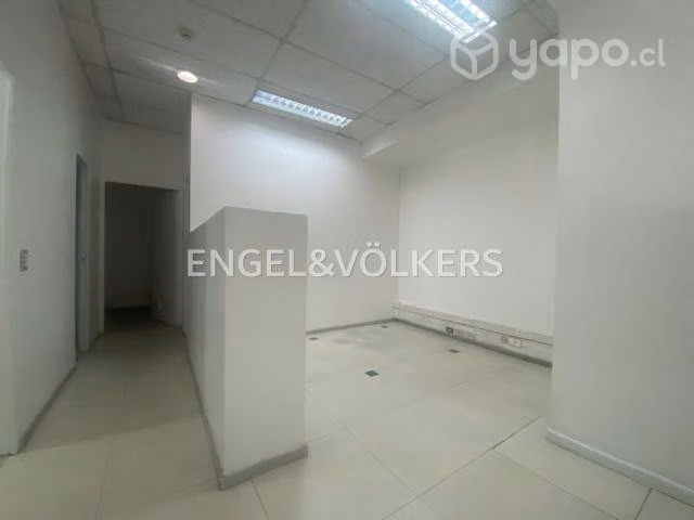 Local comercial esquina 21 de mayo con prat