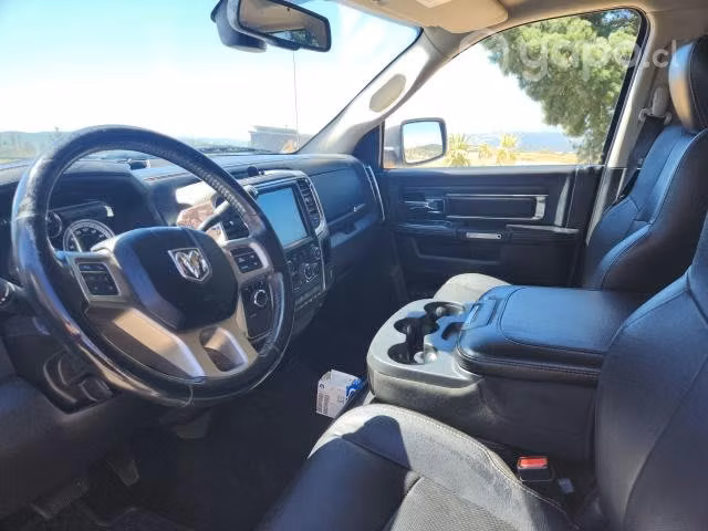 Dodge RAM 1500 5.7 Laramie con RamBox - Imagen 3