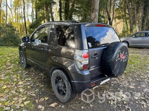 Suzuki grand vitara glx 2011