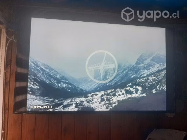 Televisor esmrtv 50 pulgadas impecable