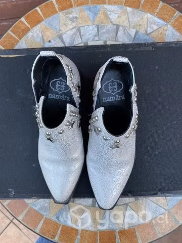 Botines marca Namära - Imagen 2
