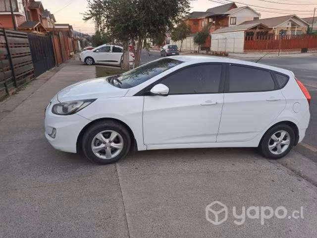 Hyundai accent 2014 hb