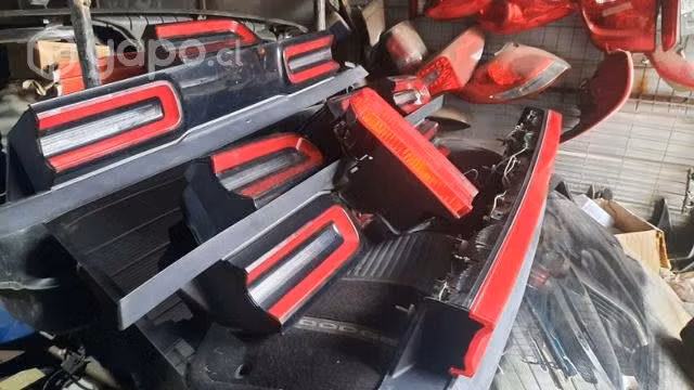 Farol trasero dodge challenger