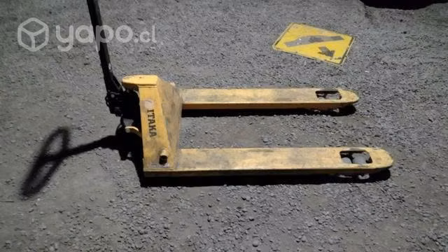Transpaleta itaka para 2.500 kilos