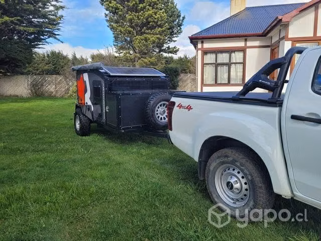 Carro de arrastre cerrado año 2022 sin uso