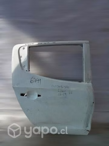 Puerta trasera rh mitsubishi l