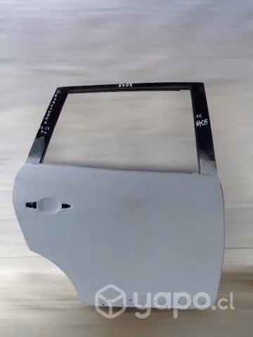 Puerta trasera rh nissan pathfinder 2013-2017