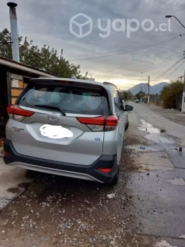 Vendo Toyota Rush 1.5Mt 2021