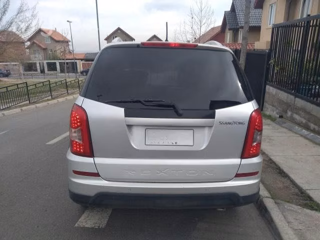 SSANGYONG REXTON W 2013 4x2 2.0 DIESEL AÑO 2013