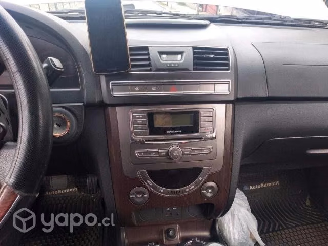 SSANGYONG REXTON W 2013 4x2 2.0 DIESEL AÑO 2013
