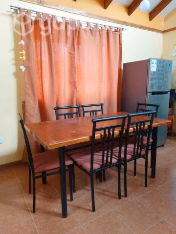Comedor 6 sillas de madera y metal