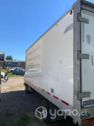 Mitsubishi fuso canter 815