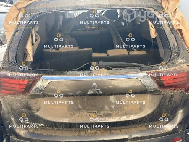 Portalon mitsubishi outlander GLS 2018