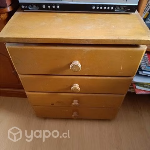 2 veladores de madera