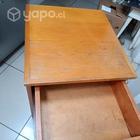 2 veladores de madera - Imagen 3