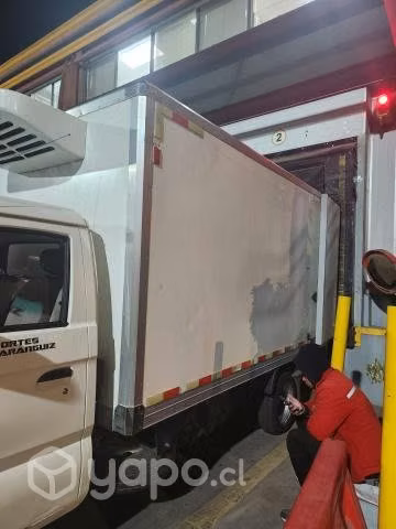 Se vende camión con sistema de frío