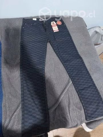Pantalón Levis Nuevo
