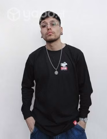 Polera manga larga negra