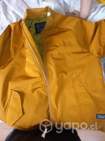 chaqueta y camiseta Levi
