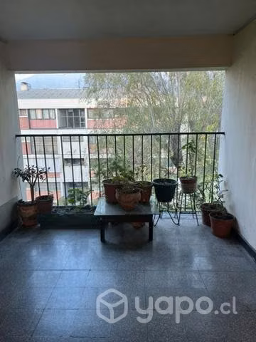 Arriendo amplio departamento avda Grecia