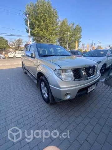 Nissan 4x4 dl automatica disel