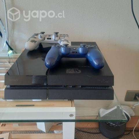 Play Station 4 + 2 controles - Imagen 4