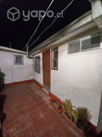 Arriendo dpo interior en la Florida a dama sola