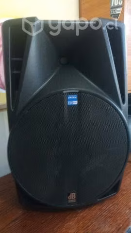 Parlante db technologies opera 515 dx