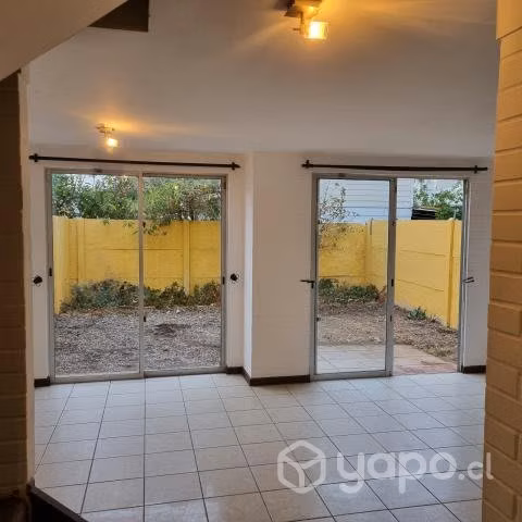 Arriendo casa ciudad satelite